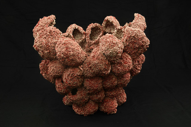 米田 文《赤》2000:「以“身”伝心 からだから、はじめてみる」ボーダレス・アートミュージアムNO-MA他